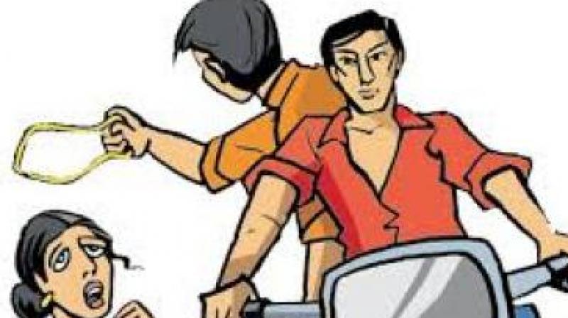 Rani, a housewife of Lalithanagar, was returning from the vegetable market when two bikers snatched her gold chain.  (Representational image)