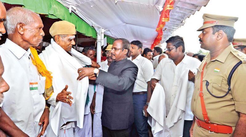 Thanjavur district collector A. Annadurai honouring freedom fighters at the Independence Day celebrations held in Thanjavur last year (2017). (Photo: DC)