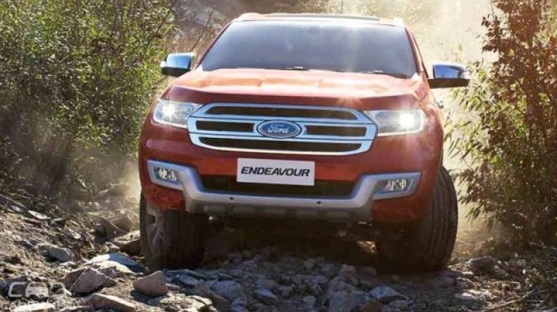 Figo Titanium AT gets the highest cash discount of Rs 56,550; exchange bonus of Rs 21,750 on non-Ford cars and Rs 29,000 on Ford cars. Ford Endeavour Trend 4X2 A