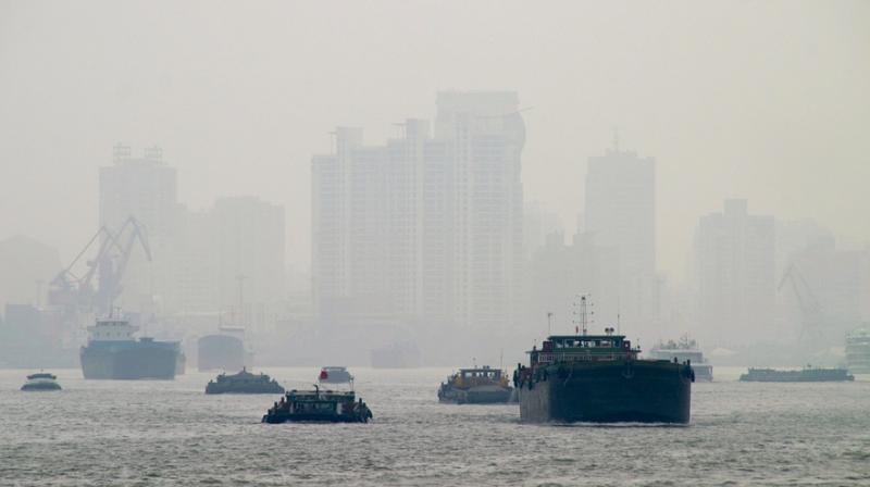 Protect yourself from air pollution with these tips. (Photo: Pixbay)