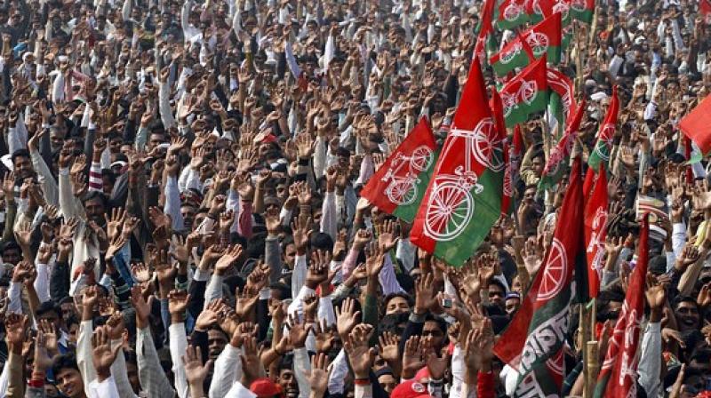 Supporters of Samajwadi Party gathered for a rally. (Photo: AP)