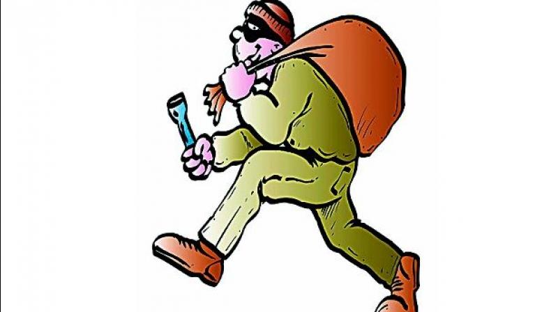 Cyberabad police official said  The gang targets locked houses and burgle them. A burglary took place in Cyberabad and another in Rachakonda recently.(Representational Image)