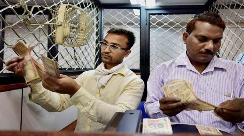The RBI on Sunday said it is using sophisticated machines to test the accuracy of the demonetised notes. Photo: PTI