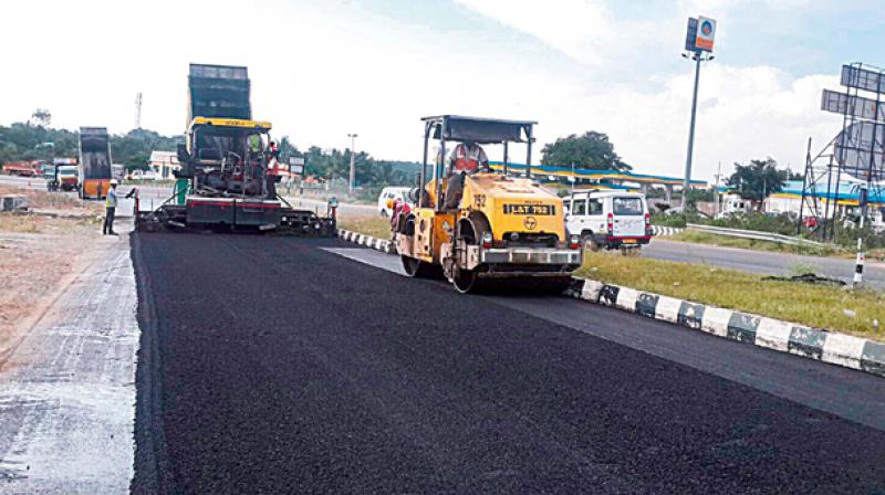 The District Panchayat Raj officials have unanimously opted for polymer-coated bitumen roads (plastic roads) to be laid in the district. Plastic and tar bond well together because both are petroleum products. (Representational image)