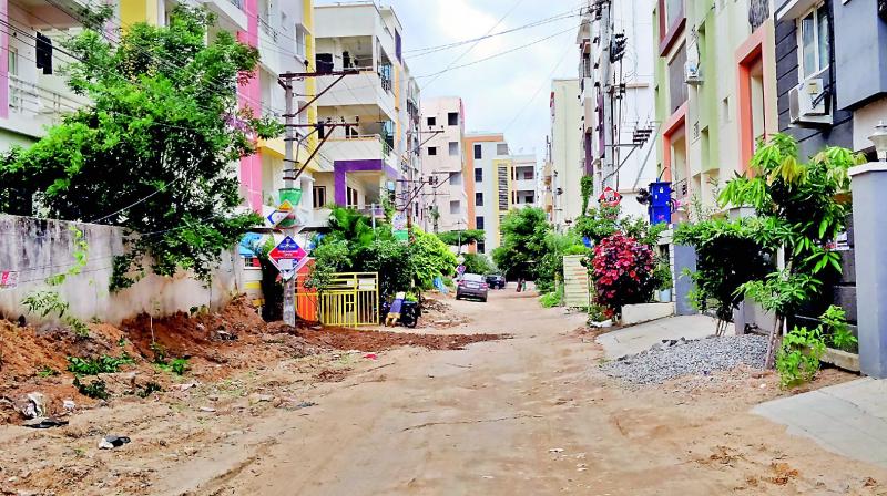 Several apartments do not have proper approach roads at Kondapur.