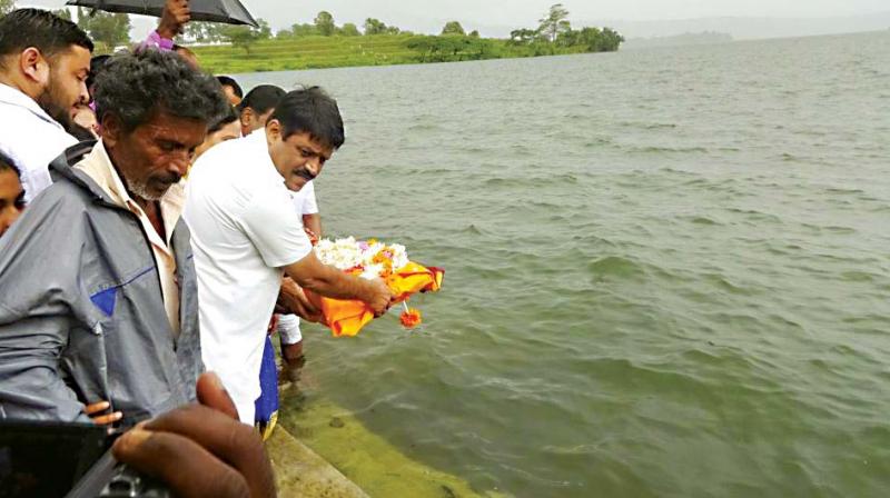 Madikeri MLA Mr Appachchu Ranjan on Friday offered Bagina to River Cauvery at Harangi reservoir in Kodagu which reached its maximum level on July 23. Harangi is  the only reservoir which has reached its maximum capacity in the Cauvery basin during the South-West Monsoon this year.