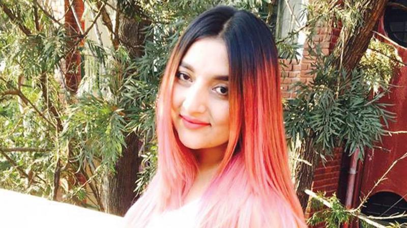 Naaila Khan too went in for a Rosegold hair makeover following her break-up.