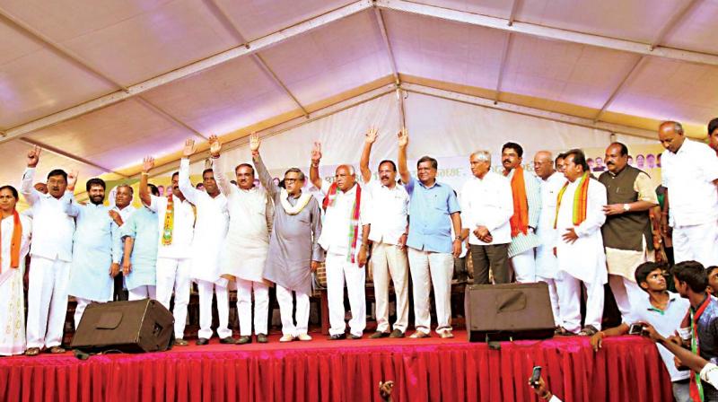 Former CM S.M. Krishna at an election rally of the BJP which he joined recently, in Gundlupet on Monday. Party leaders B.S. Yeddyurappa, Ananth Kumar, Sadananda Gowda, Jagadish Shettar and R Ashok were also present