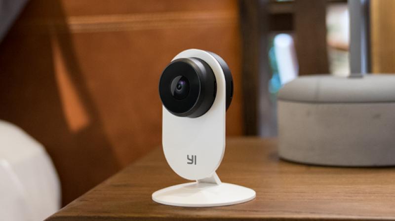 Featuring 1080P full HD video quality, a lightweight and versatile design, and advanced sound and human detection, the YI Home Camera 3 offers the ultimate in peace of mind.