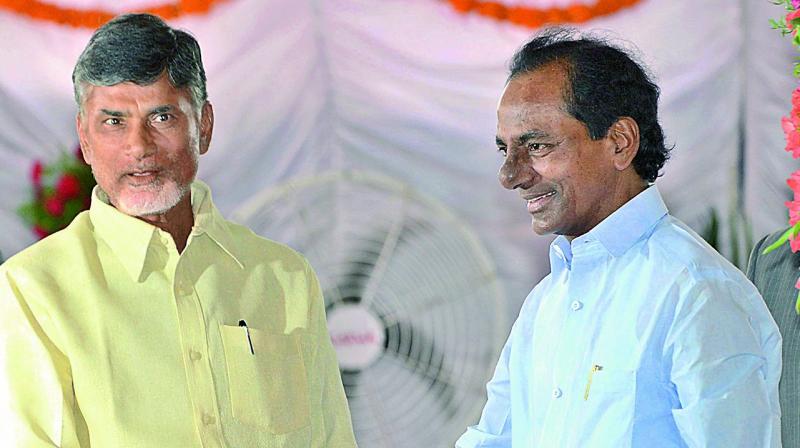 A file photo of Telangana Chief Minister K. Chandrasekhar Rao and Andhra Pradesh Chief Minister N. Chandrababu Naidu.