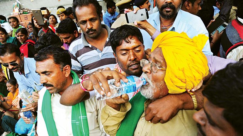 No water, farmers make BS Yeddyurappa sweat