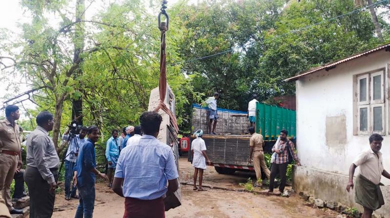 The idol wing CID police team headed by IG Pon Manickavel raided the farmhouses of Ranvir Shah in Kulangalcheri and Mogalvadi.