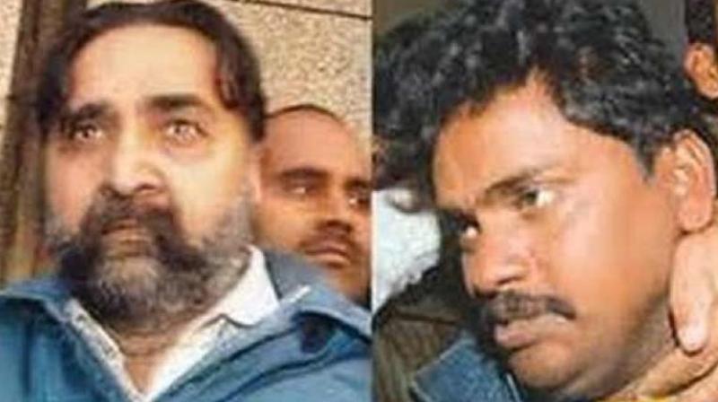 Both Pandher (L) and his domestic help Surinder Koli (R) have confessed to charges of raping, killing and cannibalism. (Photo: ANI)