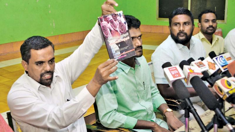 Members of All Islamic Movements and Jamaths Federation, Madurai, address the press on Friday to highlight illegal action by the Kerala police (Photo: DC)