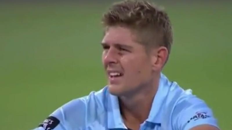 Daniel Hughes was replaced by Nick Larkin during the One-Day Cup elimination final between New South Wales and Victoria after being struck on the helmet by a bouncer from Test fast bowler Peter Siddle. (Photo: Screengrab)