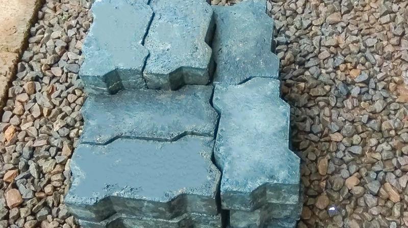 Bricks are made from plastic waste using a technology which is a combination of pyrolysis and dry mixing.