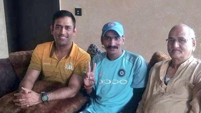 On Friday, Dhoni was in celebratory mood as he hosted Sudhir Gautam Indias famous cricket fan, for lunch at his farmhouse. (Photo: Twitter / Sudhir Gautam)