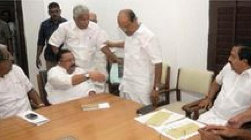 From left: RSP state secretary A.A. Azeez, KPCC vice-president M.M. Hassan, Former chief minister Oommen Chandy,  Muslim league leader P.K. Kunhalikutty and Opposition leader Ramesh Chennithala  at the UDF meeting in Thiruvananthapuram on Thursday. (Photo:  DC)