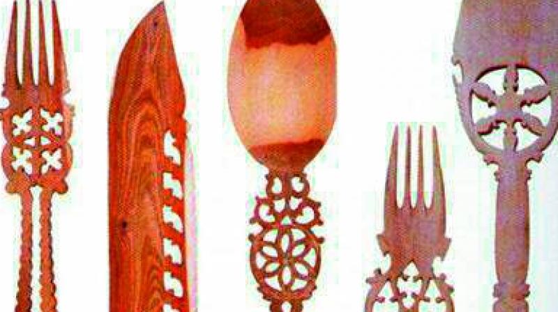 Udayaigiri cutlery is known for its intricate carvings and fine proportions and is made by a few master craftspersons of the region.