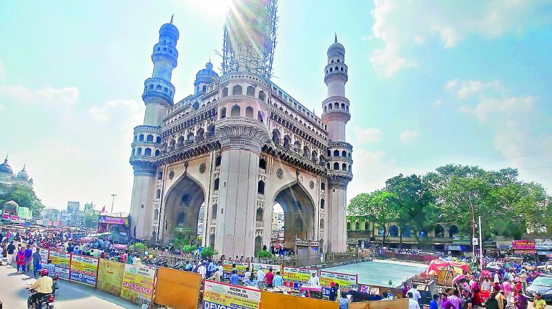 Zonal office in Sardar Mahal and Police Station near Charminar will be shifted to different locations and they will be converted into tourist interpretation centres.