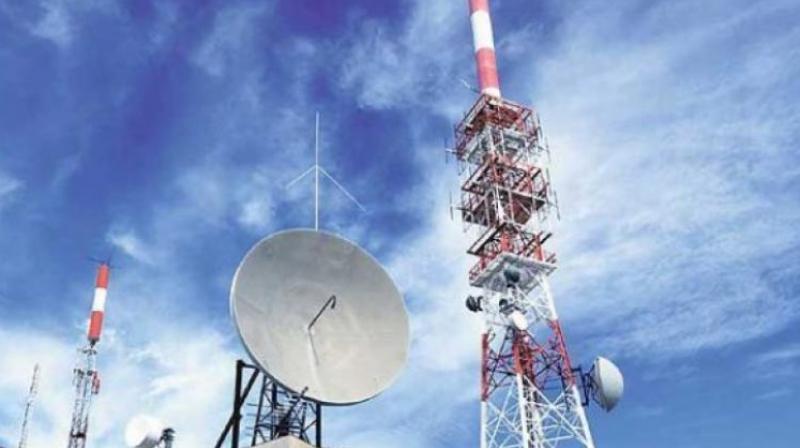 The Telecom Commissions recent meeting noted that licence fee collections for the current fiscal have been showing \alarming\ downward trend on a quarter to quarter basis.