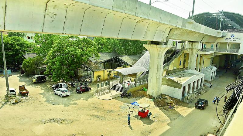 A view of the open space near Bharathnagar Metro station and the MMTS station. Officials plan to convert the open space into a parking lot at a later stage. (Photo:DC)