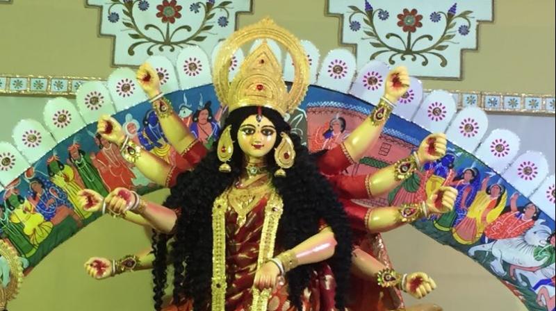 Bombay Durga Puja Samiti unveils their idol for 2017