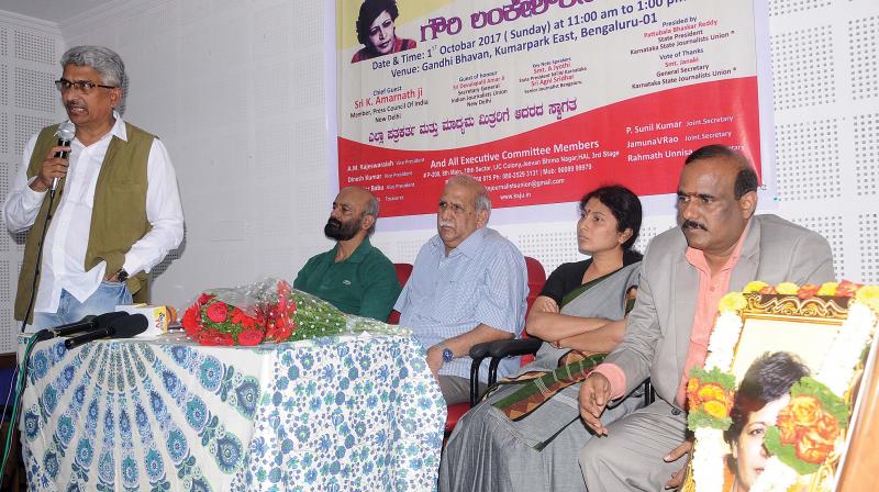 Karnataka State Journalists Union organised a talk in remembrance of late Gauri Lankesh at Gandhi Bhavan in Bengaluru on Sunday. (Photo: DC)