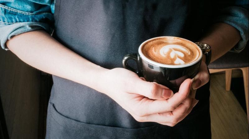 Drinking 6 cups of coffee daily could reduce your risk of early death by 16%. (Photo: Pexels)