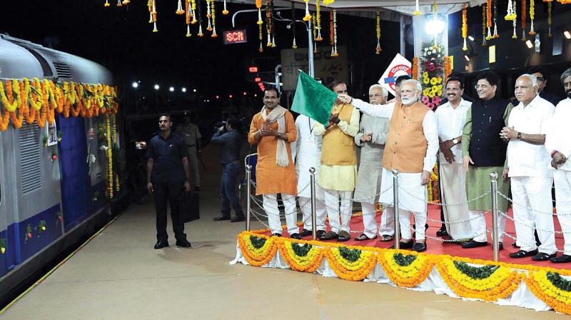 Narendra Modi inaugurates Bidar-Kalaburagi railway line in Bidar