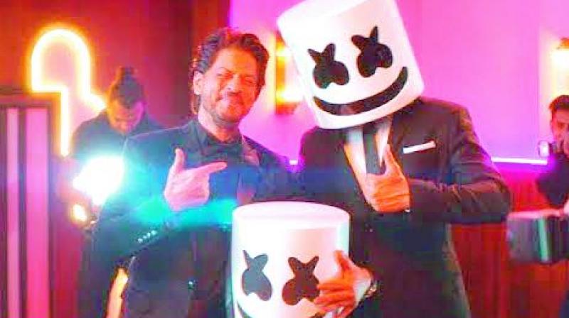 A still from the music video Biba starring  Shah Rukh Khan with Marshmello.