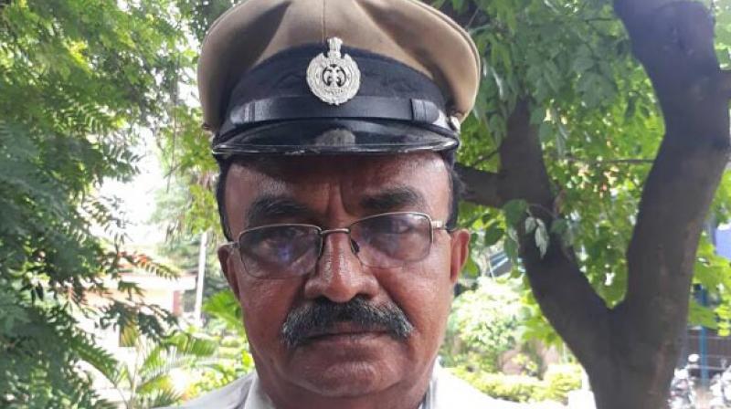 Bengaluru traffic police sub-inspector M L Nijalingappa (Photo: ANI)