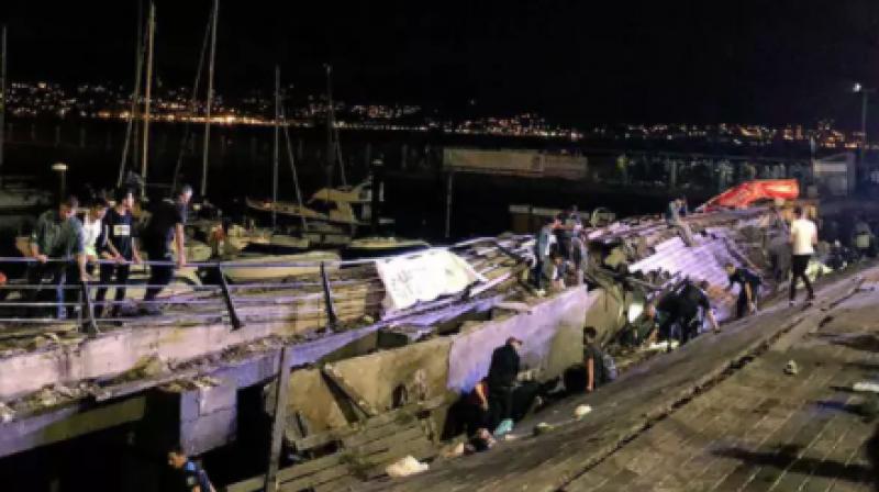 Vigos mayor Abel Caballero said the platform that collapsed just before midnight was 30 metres long and 10 metres wide. (Photo: Twitter | Miguel_Fidalgo)