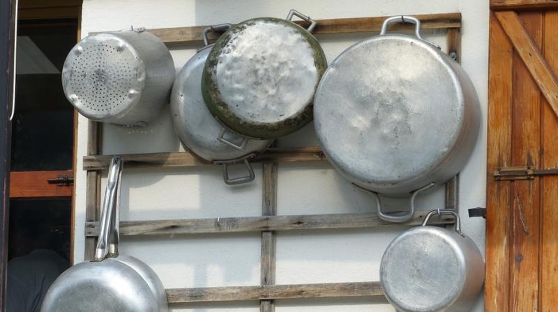 aluminium cookware are made from scrap metal including auto and computer parts, cans and other industrial debris which pose as a serious threat. (Photo: Pixabay)
