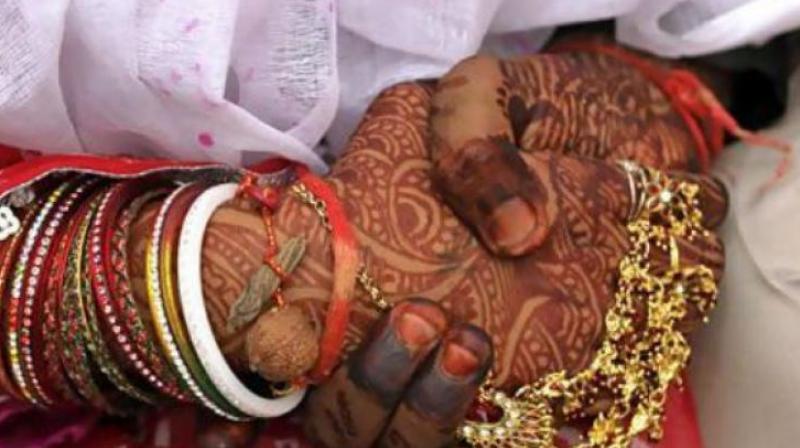 The other day, the family of a bridegroom got a dozen cheques and eight demonetised Rs 500 notes as gifts. (Representational image)