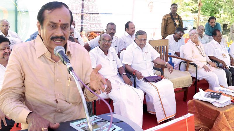 BJP national secretary H. Raja at the protest fast at Valluvar Kottam on Sunday along with the members of the Hindu Aalayangal Meetppu Iyakkam. (Photo:DC)