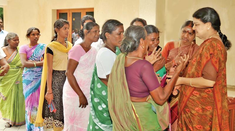 Women share their grief with Sasikala at Jayalalithaas Poes Garden house. (Photo: DC)