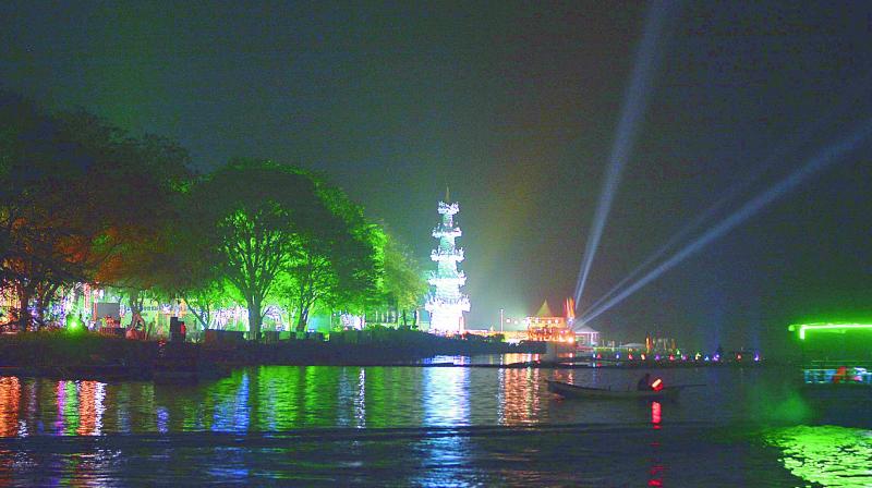 Chief Minister N. Chandrababu Naidu inaugurated water-cum-laser fountain at Bhavani Island in River Krishna on Monday.