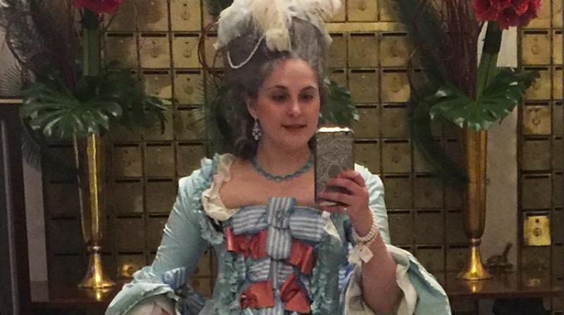 The 26-year-old woman was kicked out of New Yorks Metropolitan Museum of Art because she showed up in an authentic period costume. (Photo: Twitter/hyperallergicâ€ )