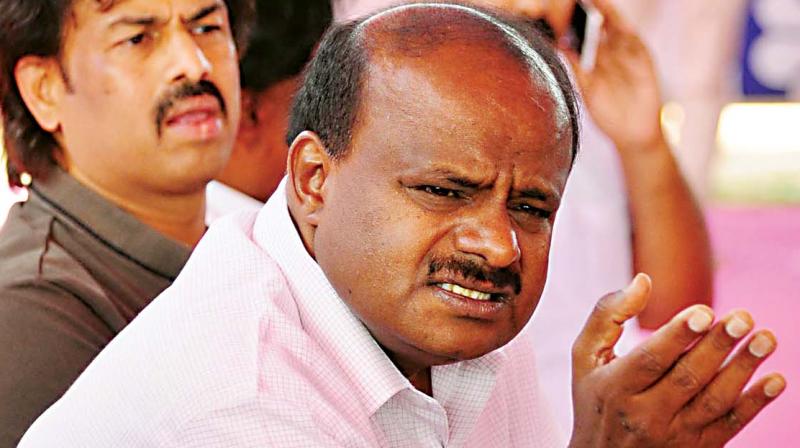 State JD(S) president H.D. Kumaraswamy addresses the media in Bengaluru on Tuesday. (Photo: KPN)