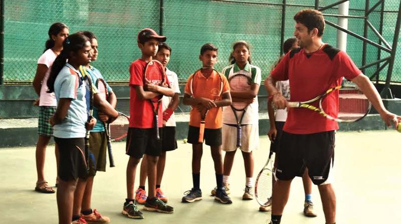 Former National champion and Davis cup player Nitten Kirrtane conducted a clinic with TTC student trainees at Thiruvananthapuram on Saturday.