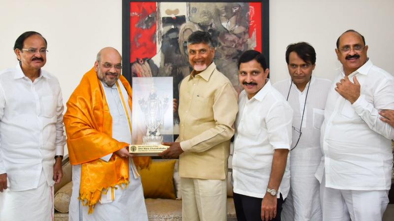 Shah and others were treated to a wide variety of Andhra veg and non-veg delicacies at N Chandrababu Naidus residence. (Photo: Twitter)