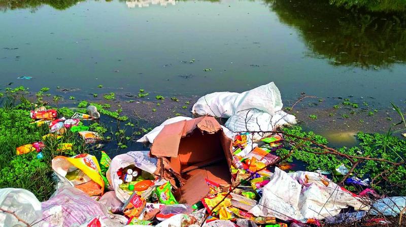 A Twitter handle Madhulika S Choudhar @madhulikaS2 tweeted photographs of expired goods thrown at Nekanampur lake by Heritage Fresh retail group. Her tweet read, â€œOne full truck of expired goods thrown by Future retail group (heritage fresh) at Night in Neknampur Lake. Expect officers to take action against these big brands polluting lakes (sic)â€