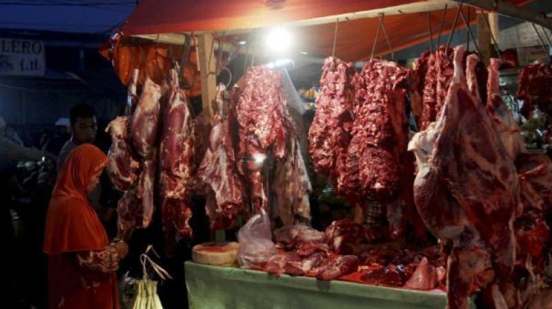Following complaints from the public about spoiled meat sales in Thoothukudi, the district collector directed sudden raids against the unlicensed sales of meat last week and seized around 800-kg of meat and destroyed it.