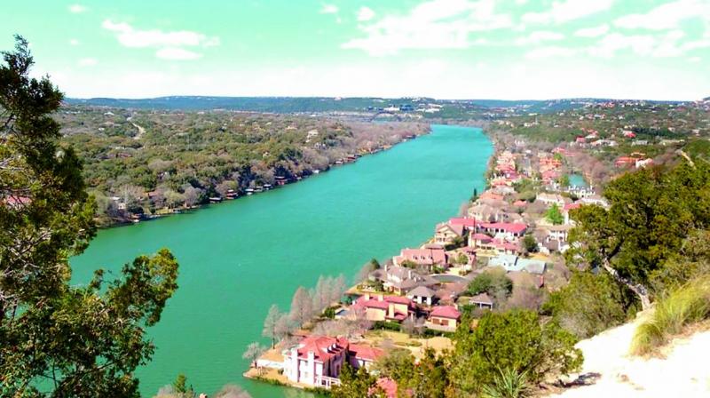 The spectacular view from Mount Bonnell of Austin Lake.