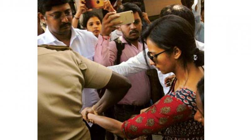 Actor Sruthi Hariharan at the Cubbon Park Police Station to file a sexual harassment complaint against actor Arjun Sarja in Bengaluru on Saturday  (Photo:KPN)