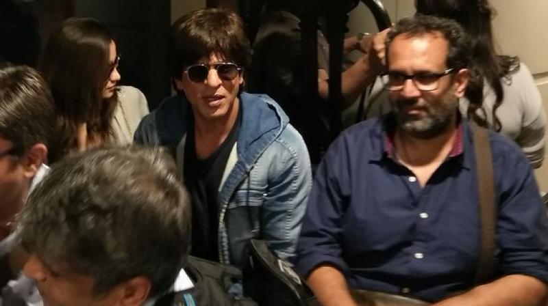 Alia Bhatt with Shah Rukh Khan and Aanand L Rai at Dubai airport.