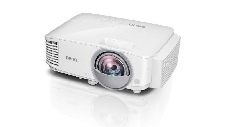 BenQ DX808ST enhances reliability and minimize downtime with a dustproof solution to protect key components of the projection engine from dust damage. With the latest BenQ Dust Guard dustproof technology, DX808ST greatly reduces maintenance costs with bright, fresh projection quality.