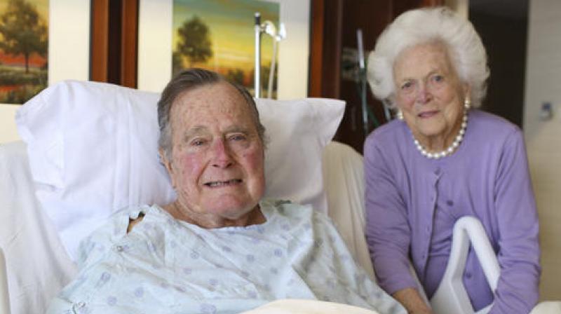 Former President George H.W. Bush and his wife Barbara pose for a photo at Houston Methodist Hospital in Houston. (Photo: AP)