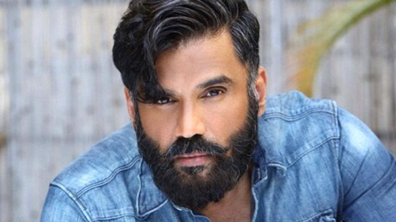 In 1991, Suniel Shetty got married to Mana Shetty and the couple is proud parents to Athiya(24) and Aahan(21).